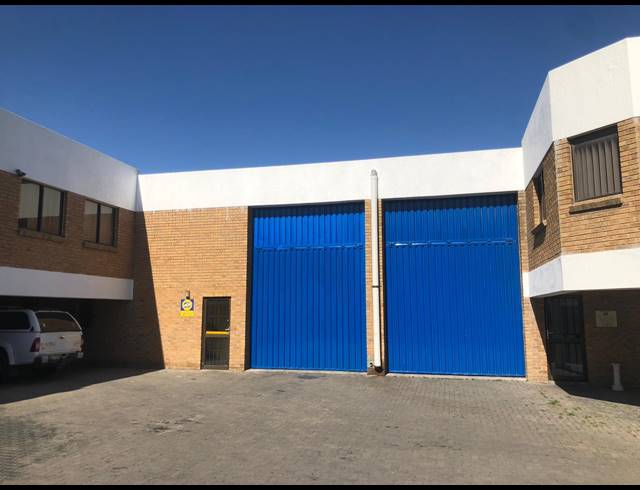 1,490M² WAREHOUSE FOR SALE IN KILLARNEY GARDENS